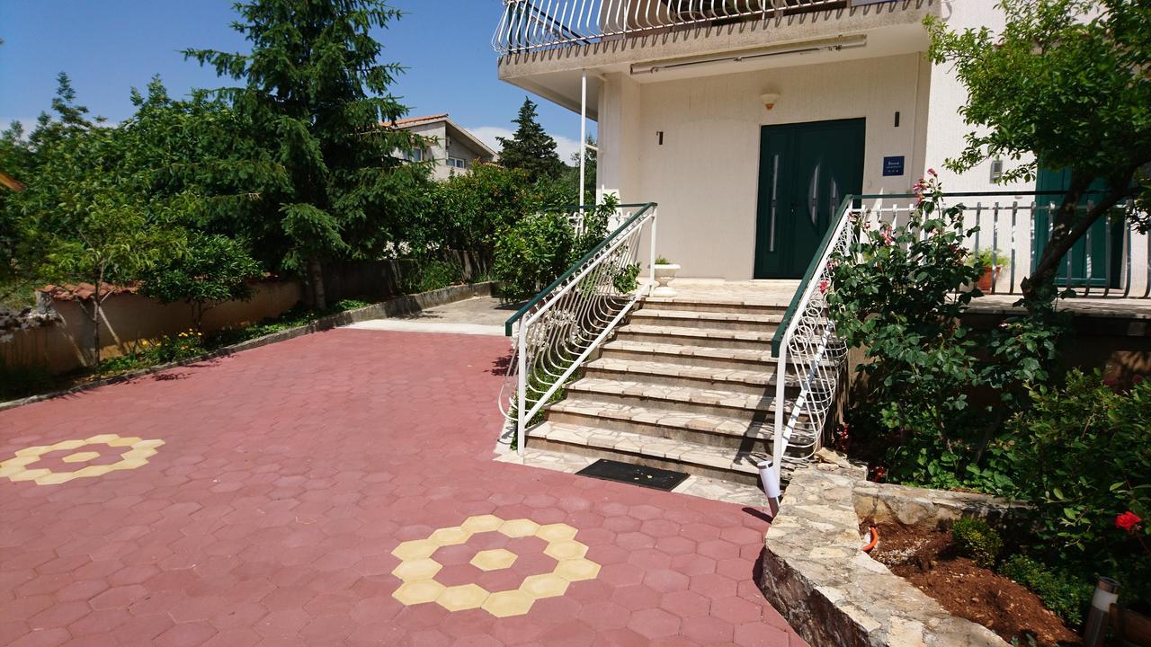 Ferienwohnung Countryside Family Retreat Šibenik Exterior foto