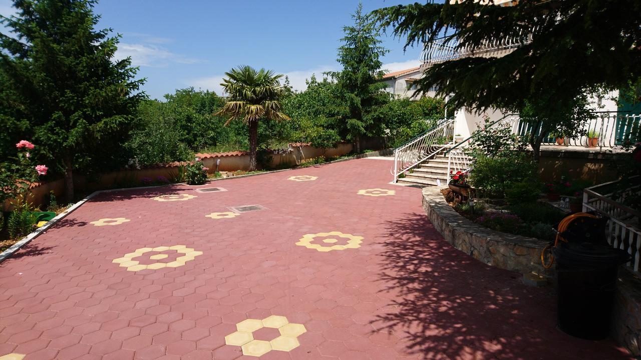 Ferienwohnung Countryside Family Retreat Šibenik Exterior foto
